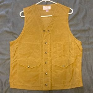 Filson Lightweight waxed utility vest